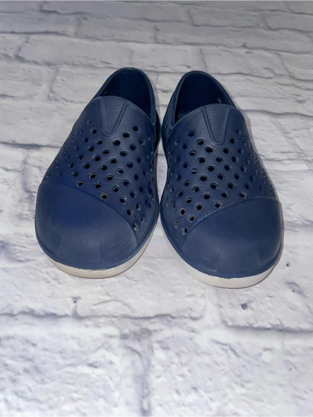Toms Kids Navy Slip-On Perforated Water-Friendly Sandals. Size 8